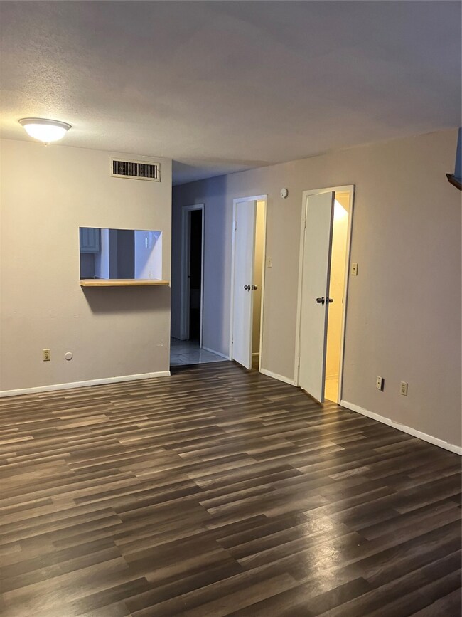 6001 Reims Rd unit 1406, Houston, TX 77036 - photo 2
