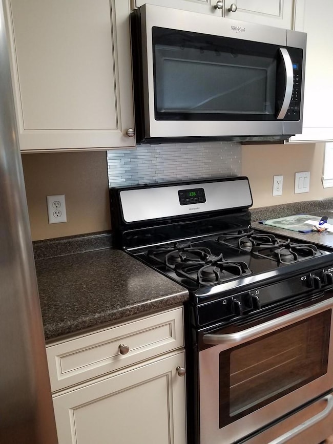 5 Kitchen (Copy)