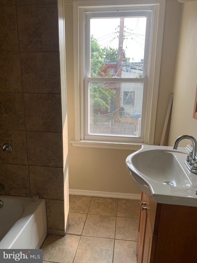 427 S Bentalou St, Baltimore, MD 21223 - photo 7