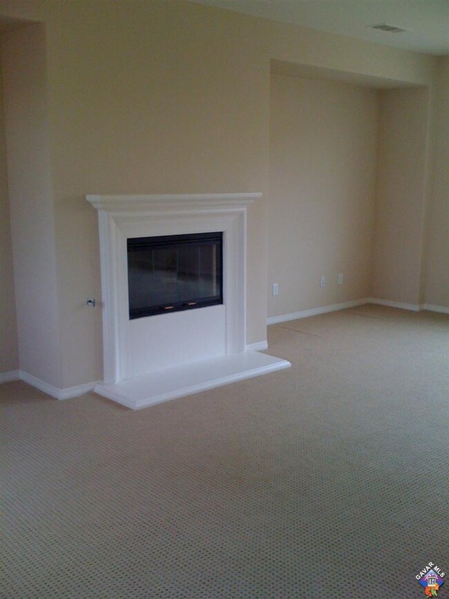 3446 Quiet Splendor Ct, Rosamond, CA 93560 - photo 5