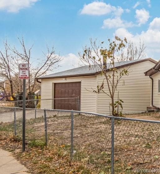 12694 Edwards Place, Denver, CO 80239 - photo 4