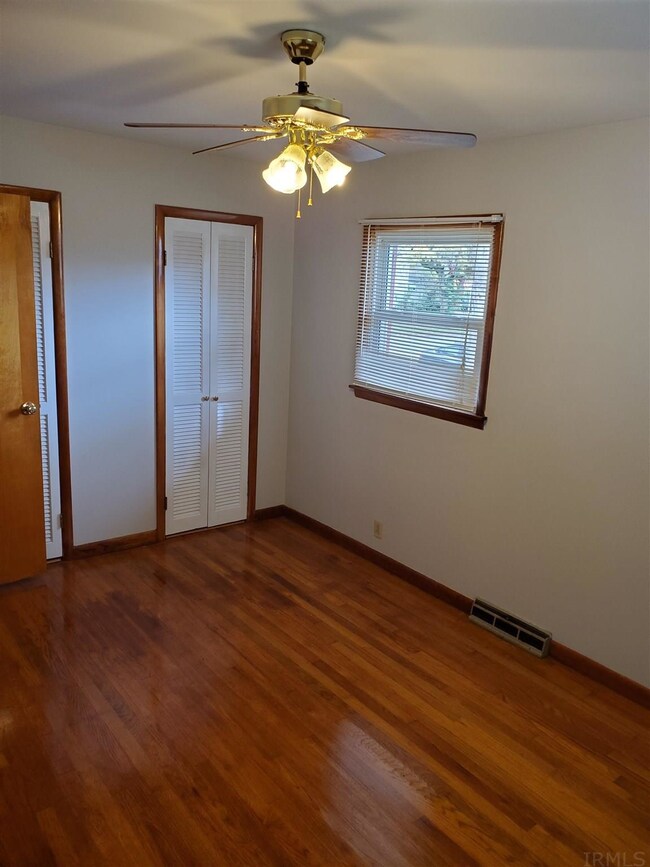 128 E Monroe St, Princeton, IN 47670 - photo 6