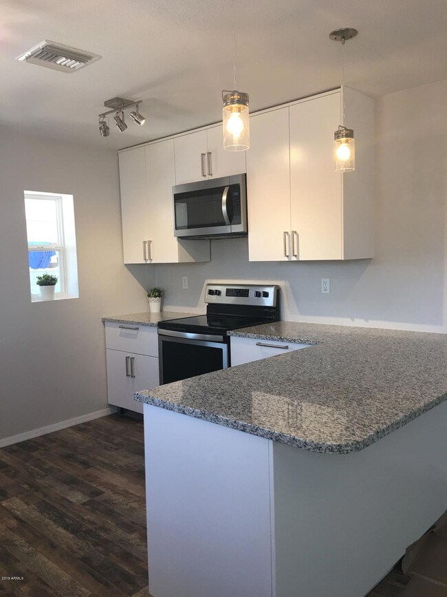 elm kitchen 2