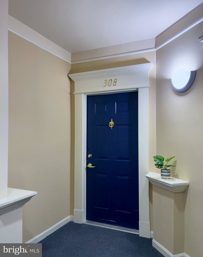 2931 Deer Hollow Way unit 308, Fairfax, VA 22031 - photo 4