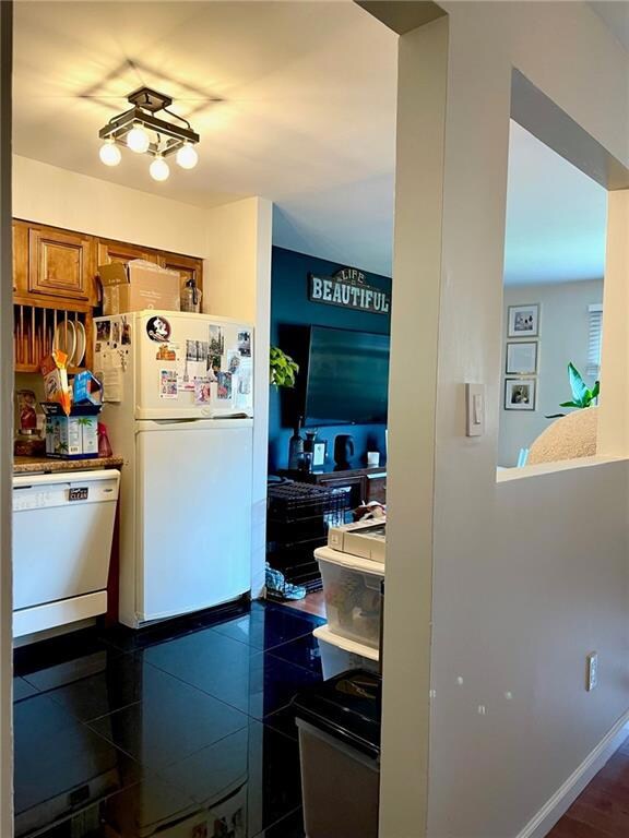 153-21 82nd St unit 3CU, Jamaica, NY 11414 - photo 7