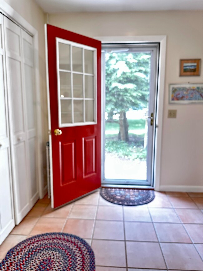 59 Raymond Cir, White River Junction, VT 05001 - photo 2