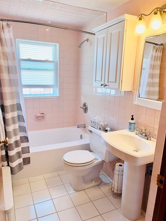37 Locust St, Woburn, MA 01801 - photo 7