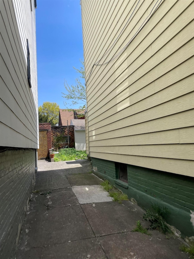 182 Bartholdi Ave, Jersey City, NJ 07305 - photo 3