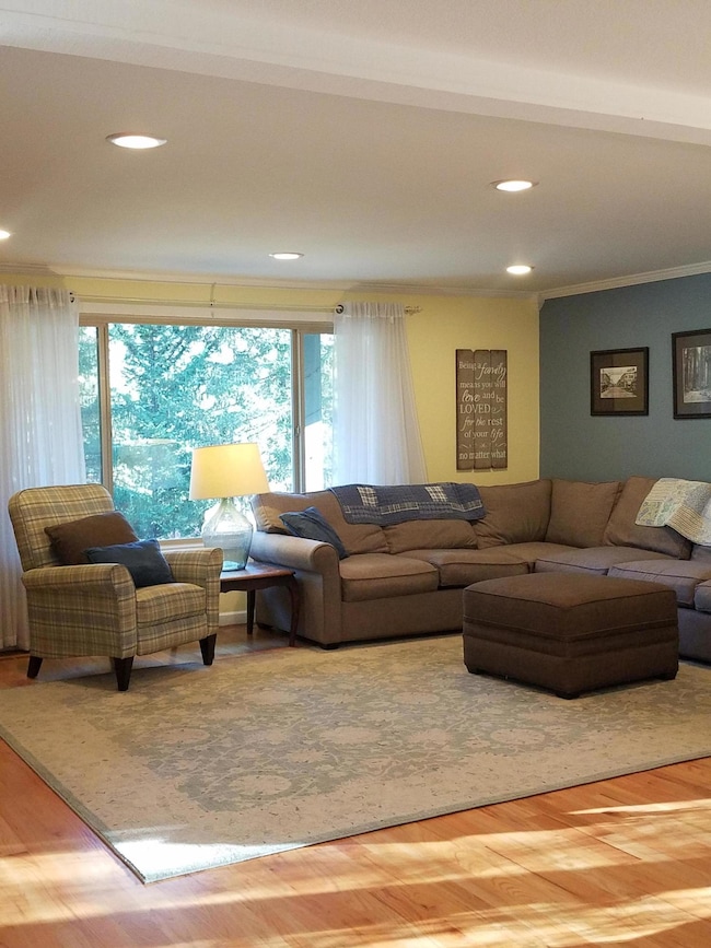 7837 Colonial Way, Central Point, OR 97502 - photo 5