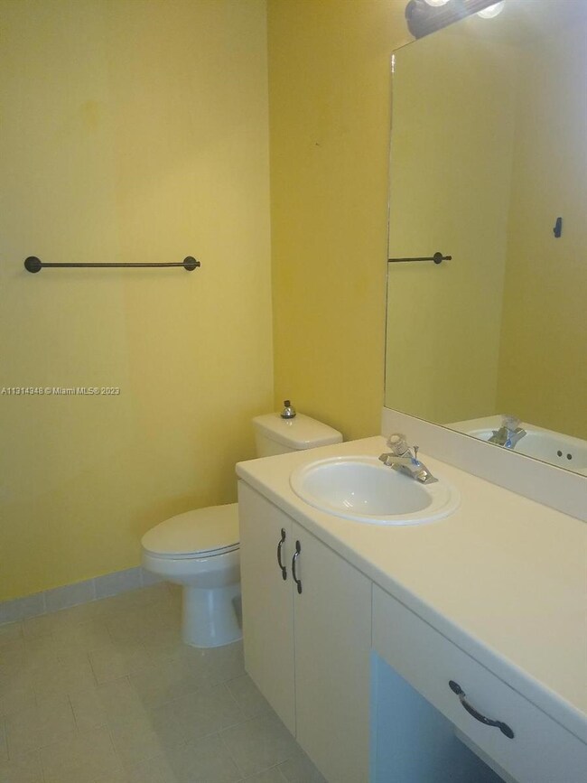 7647 Tamarac Island Cir, Tamarac, FL 33321 - photo 6