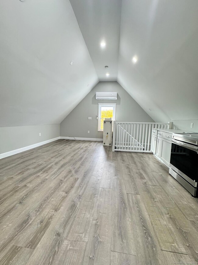 unlisted-address, Bridgeport, CT 06606 - photo 3