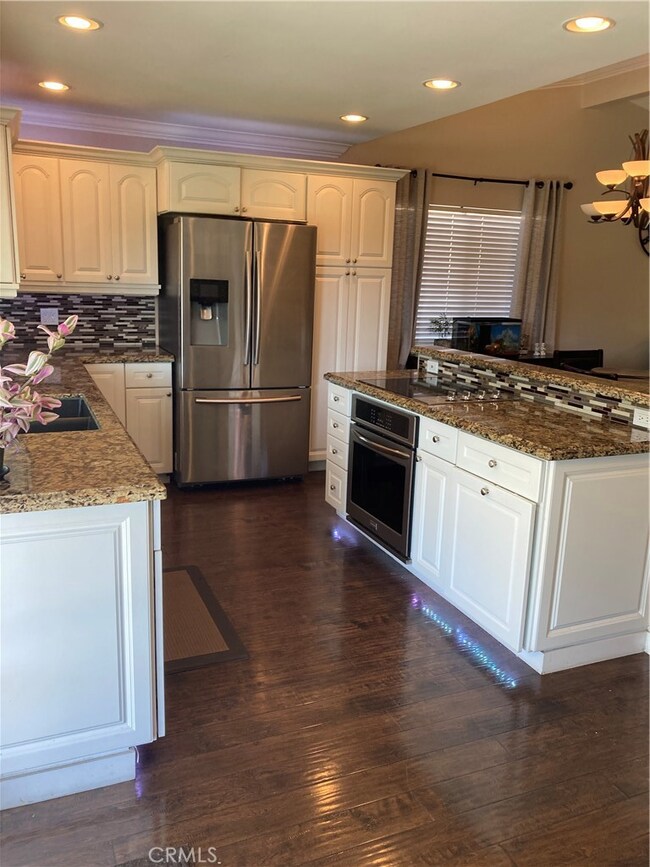 638 Helena Ct, Upland, CA 91786 - photo 7