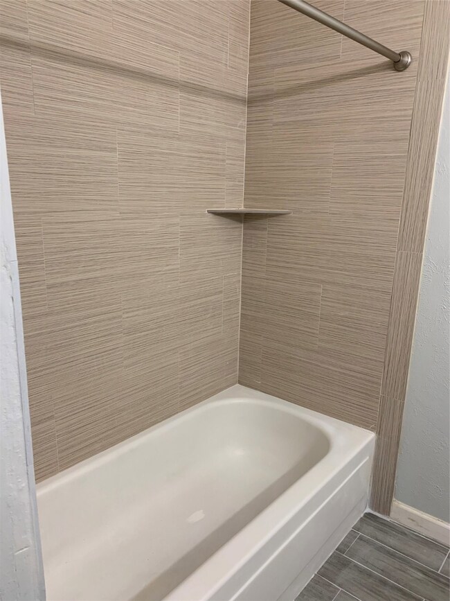 5220 Antha St unit 2, Houston, TX 77016 - photo 4