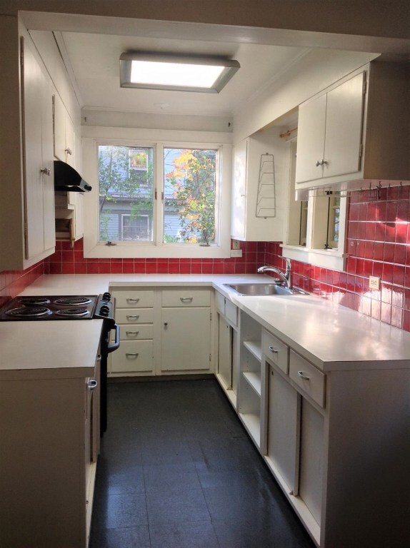 galley kitchen