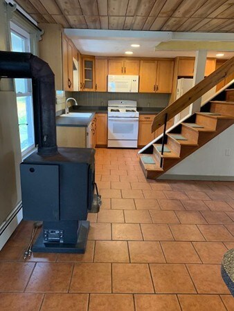 3 Bugbee St, Plainville, MA 02762 - photo 4