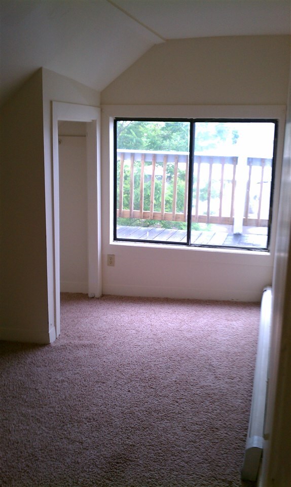 17 Pierce St, Dover, NH 03820 - photo 4