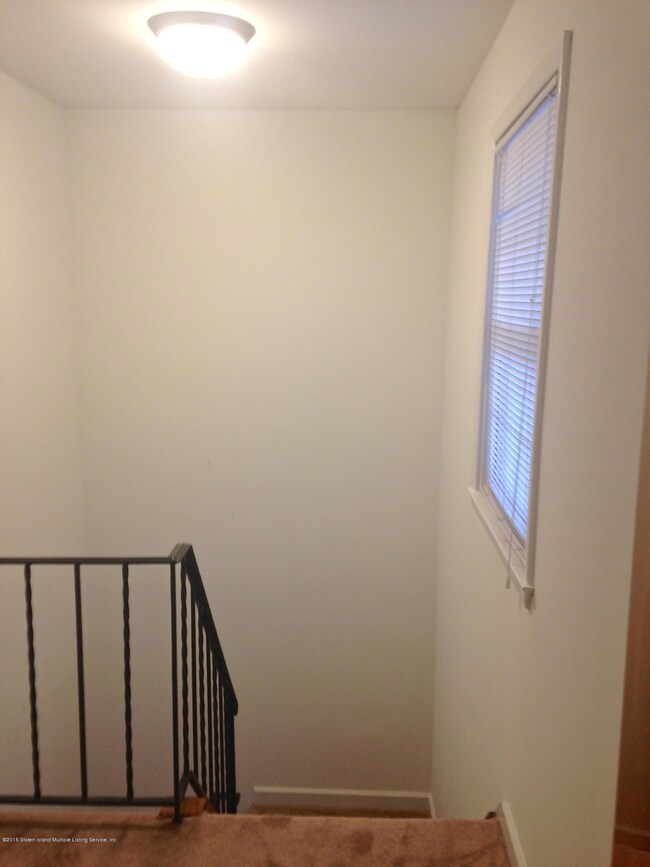 2100 Victory Blvd unit B, Staten Island, NY 10314 - photo 3