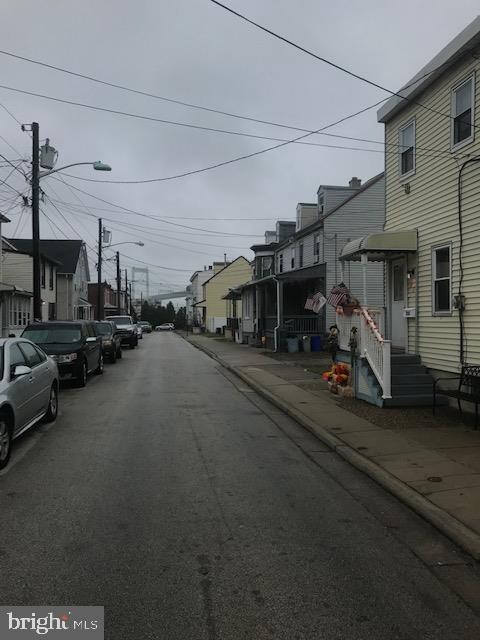 237 Morris St, Gloucester City, NJ 08030 - photo 2