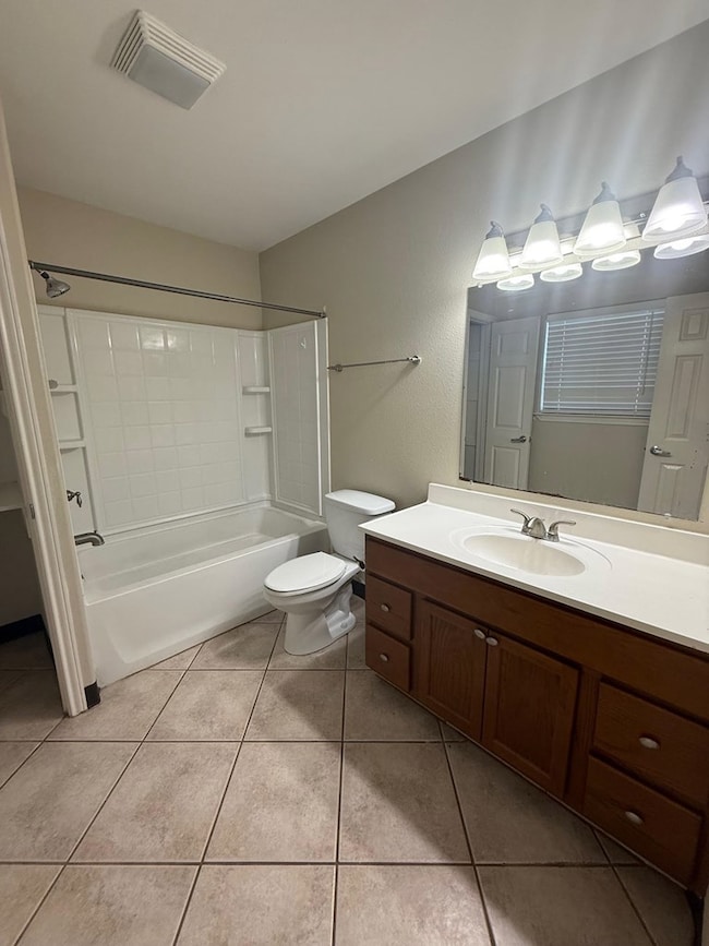 916 S Kossuth St unit B, Rockport, TX 78382 - photo 6