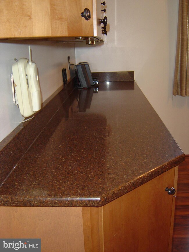 9259 Bellbeck Rd, Parkville, MD 21234 - photo 6