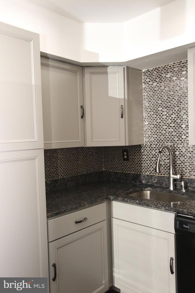 210 James Ct unit 210, Marlton, NJ 08053 - photo 4