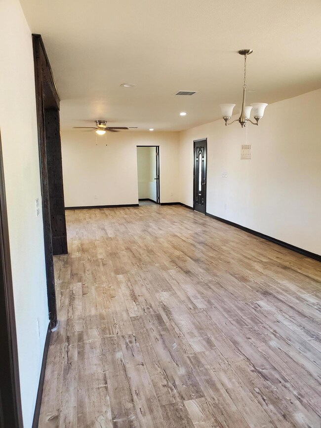 257 Pasodale Rd, El Paso, TX 79907 - photo 2