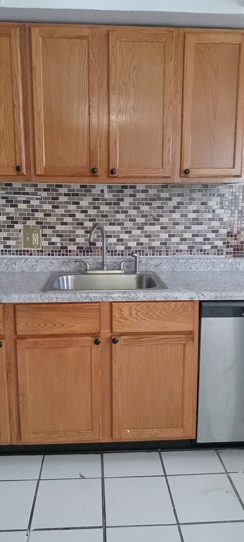 unlisted-address, Chicago, IL 60615 - photo 6