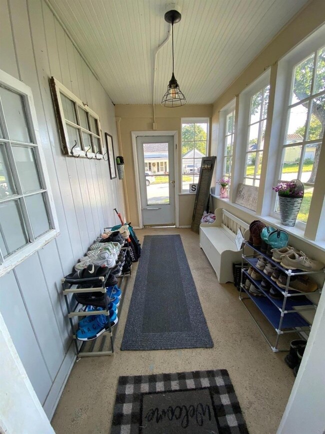 309 N Wright St, Blanchester, OH 45107 - photo 6