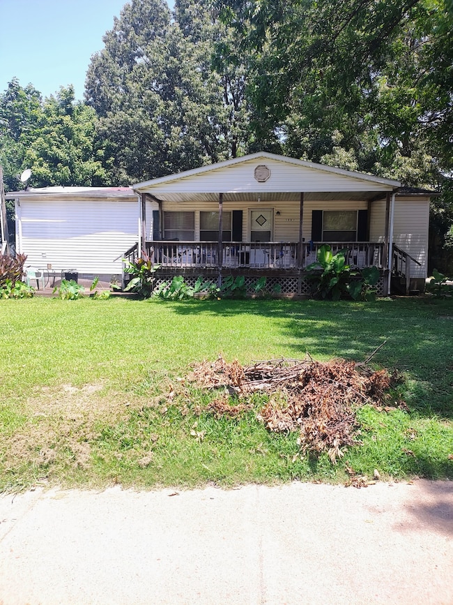 1907 E Mitchell St, Humboldt, TN 38343 - photo 2