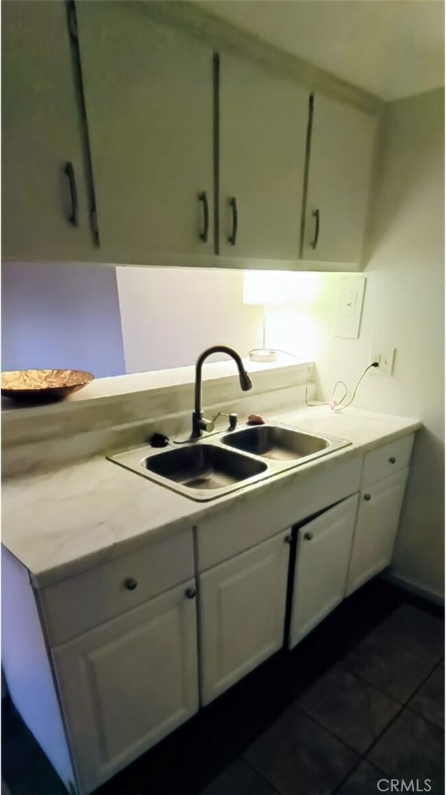 3425 Rainbow Ln, Highland, CA 92346 - photo 2