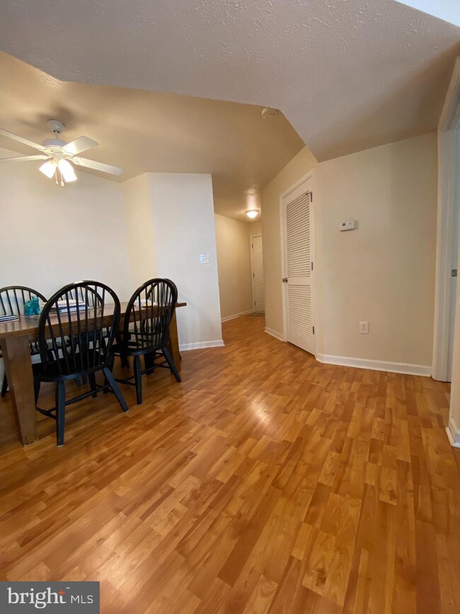 11228 Torrie Way unit G, Warrenton, VA 20187 - photo 6