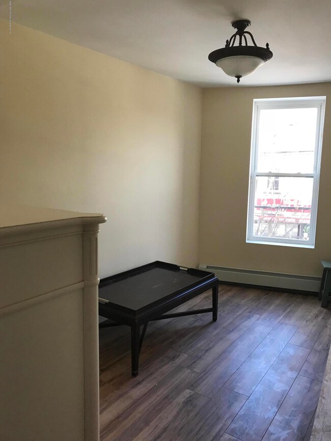 638 Bay St unit 2a, Staten Island, NY 10304 - photo 4