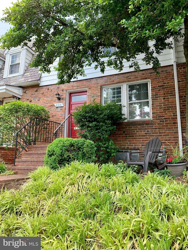 2165 N Brandywine St, Arlington, VA 22207 - photo 2