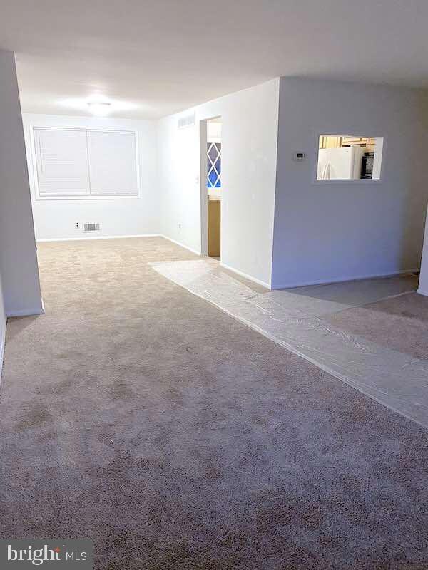 1027 Foxcroft Ln, Essex, MD 21221 - photo 4