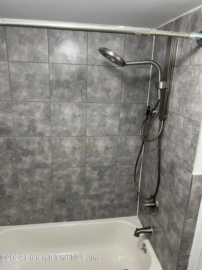 326 Nicholas Ave unit 2, Staten Island, NY 10302 - photo 3