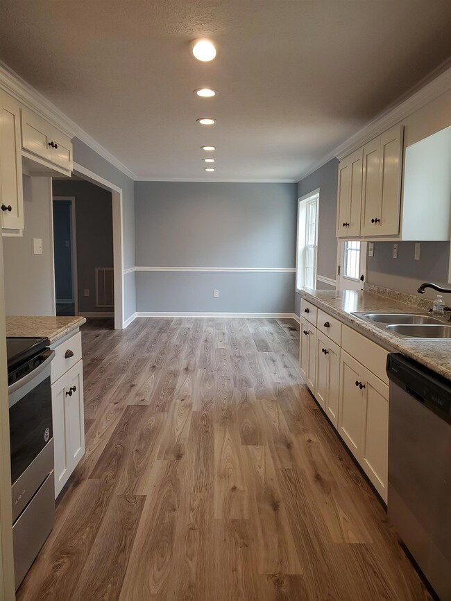 Large well designed Kitchen with Stainless Appliances
