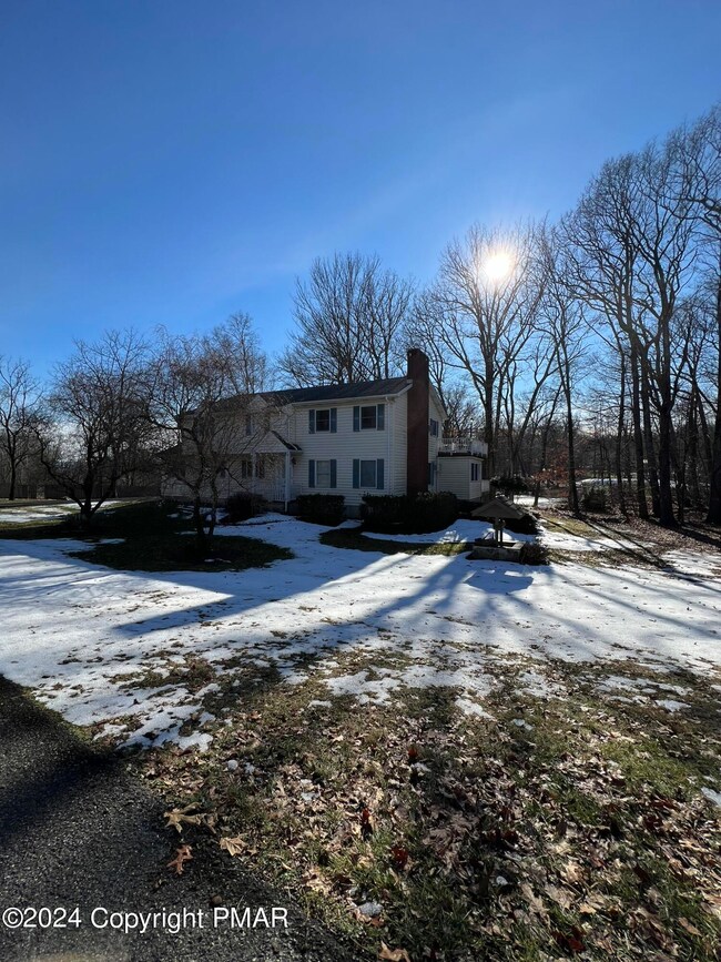 101 Woodcrest Blvd, Stroudsburg, PA 18360 - photo 2