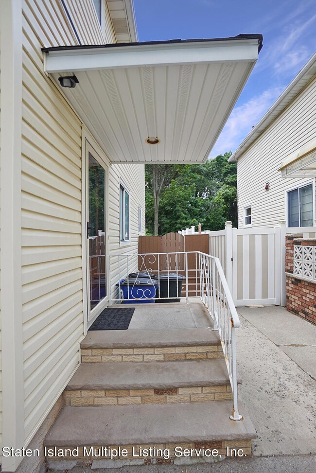 5 Clove Way, Staten Island, NY 10301 - photo 3
