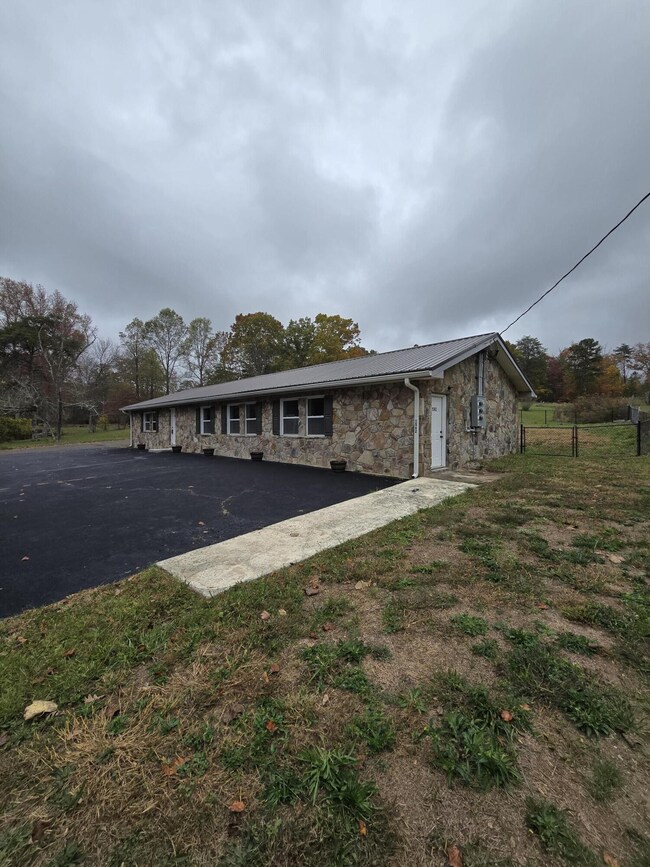 1570 Us Hwy 127, Signal Mountain, TN 37377 - photo 2