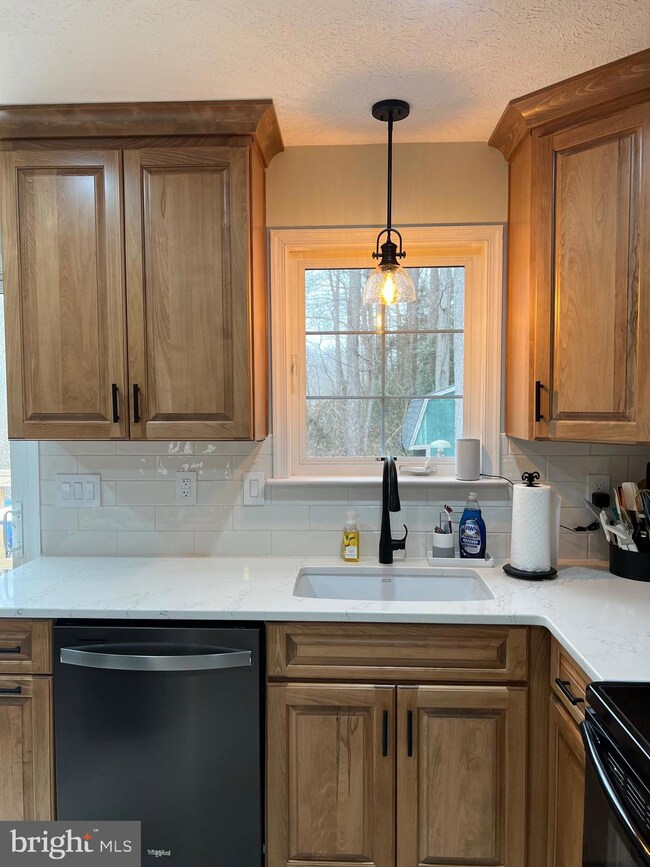 35576 Army Navy Dr, Mechanicsville, MD 20659 - photo 3