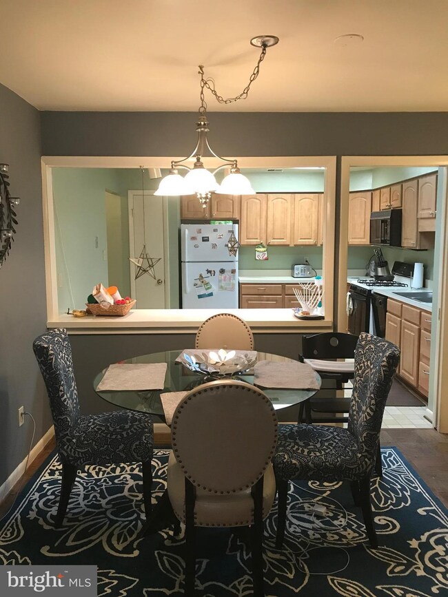 3853 Steppes Ct, Falls Church, VA 22041 - photo 4