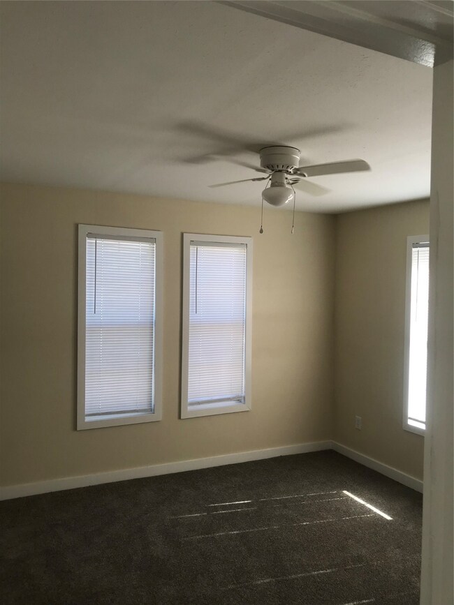 916 Jennetta St, Rosenberg, TX 77471 - photo 7