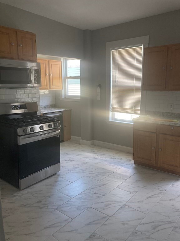 15 Hansborough St unit 1, Dorchester Center, MA 02124 - photo 5