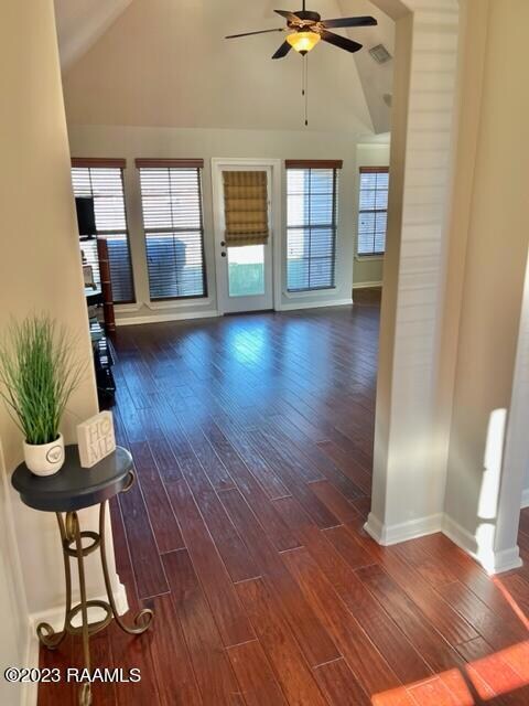 Foyer/Living Room