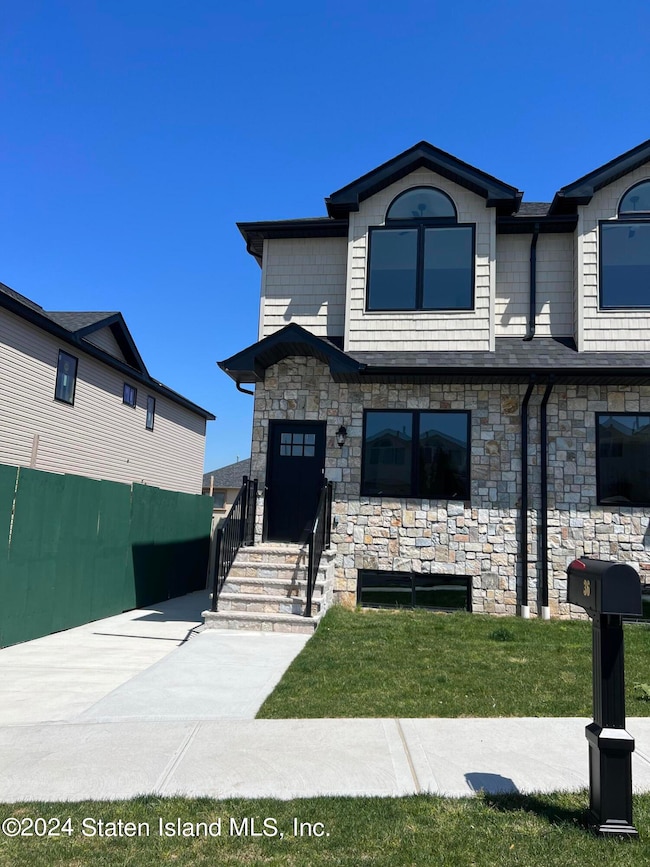 38 Greenway Ave, Staten Island, NY 10314 - photo 2