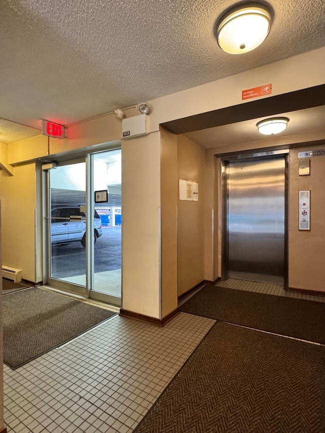 201 S Maple Ave unit 411, Oak Park, IL 60302 - photo 5