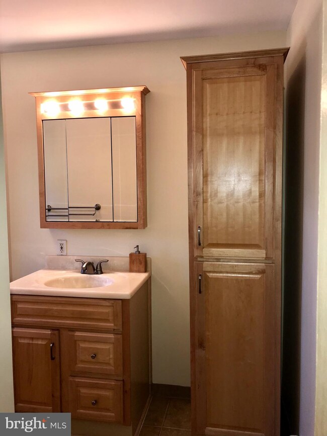 103 Orchard Ave, Hightstown, NJ 08520 - photo 6