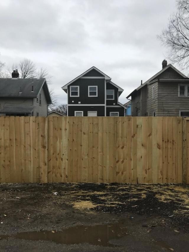 harris back fence
