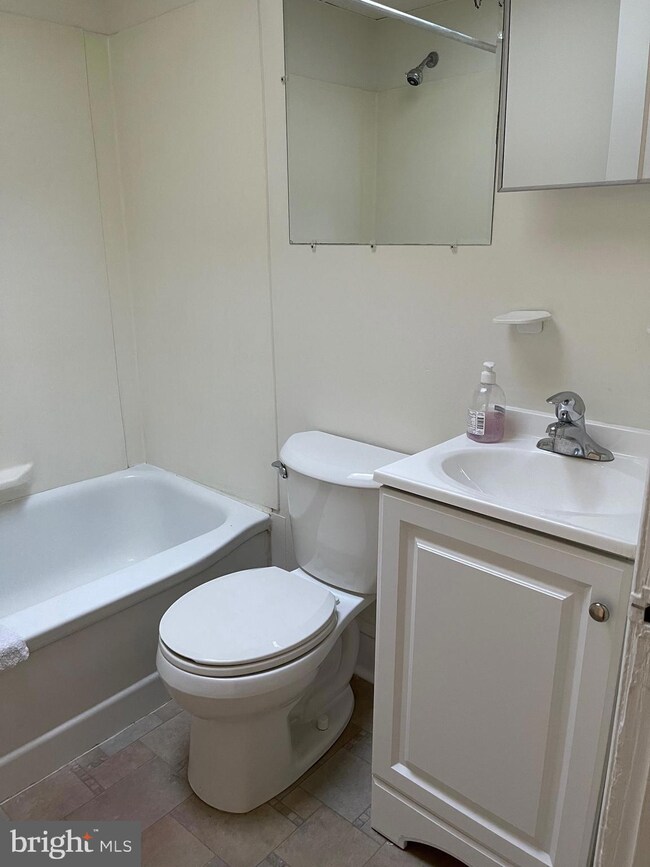 817 E 27th St, Wilmington, DE 19802 - photo 7