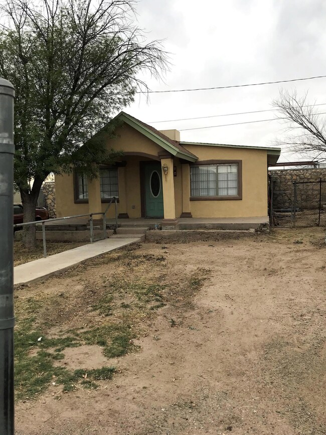 111 Chip Way, El Paso, TX 79915 - photo 7